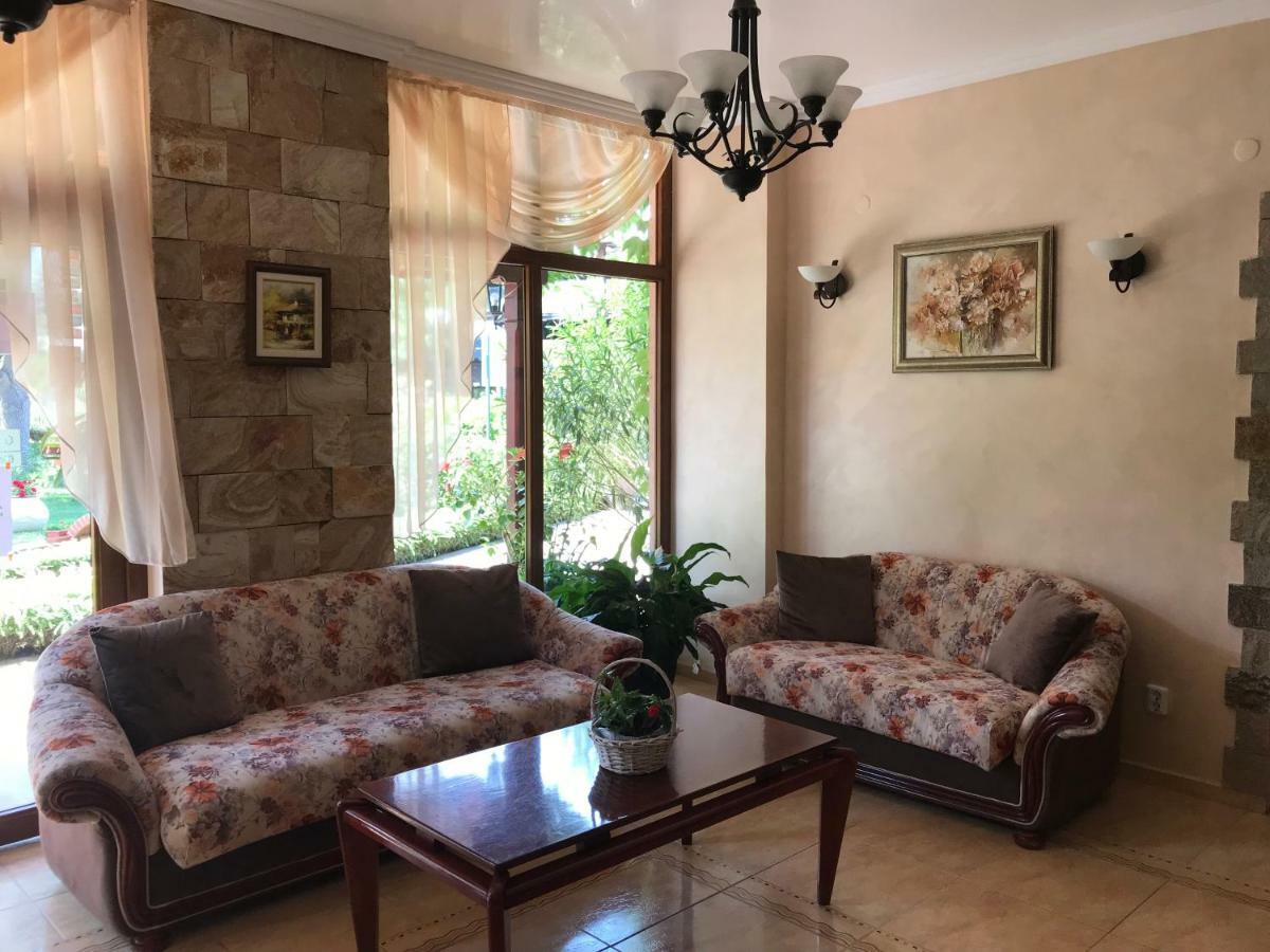 Oleander House And Tennis Club Sunny Beach Ngoại thất bức ảnh